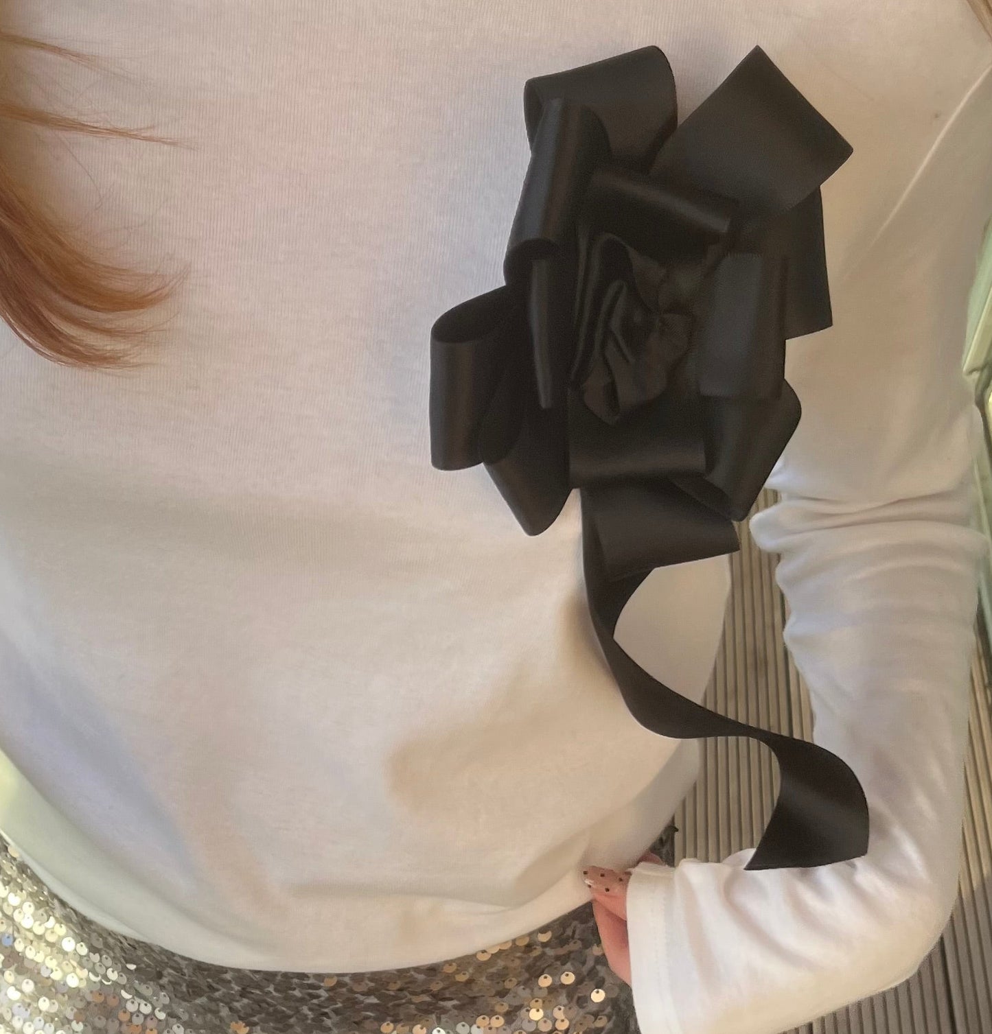 BLACK RIBBON ROSETTE
