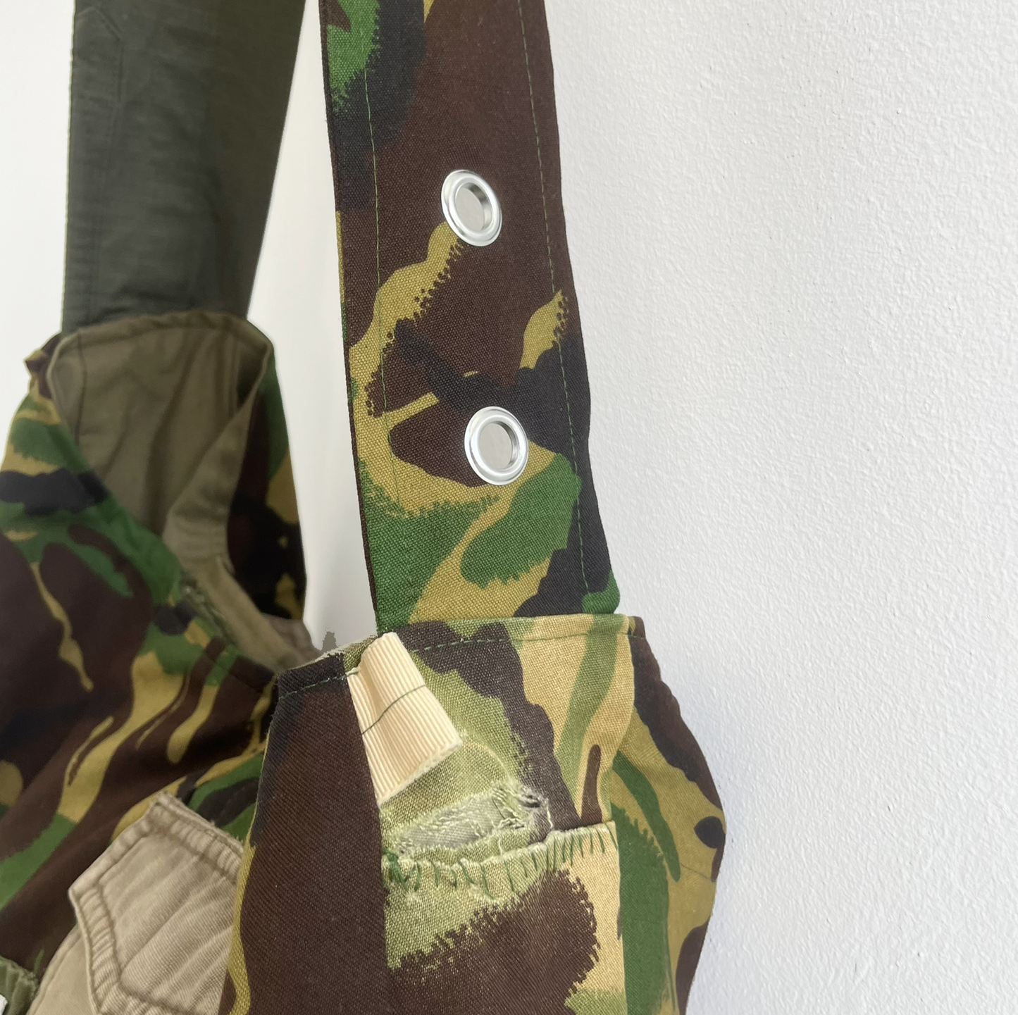 ARMY SLING CROSS BODY BAG