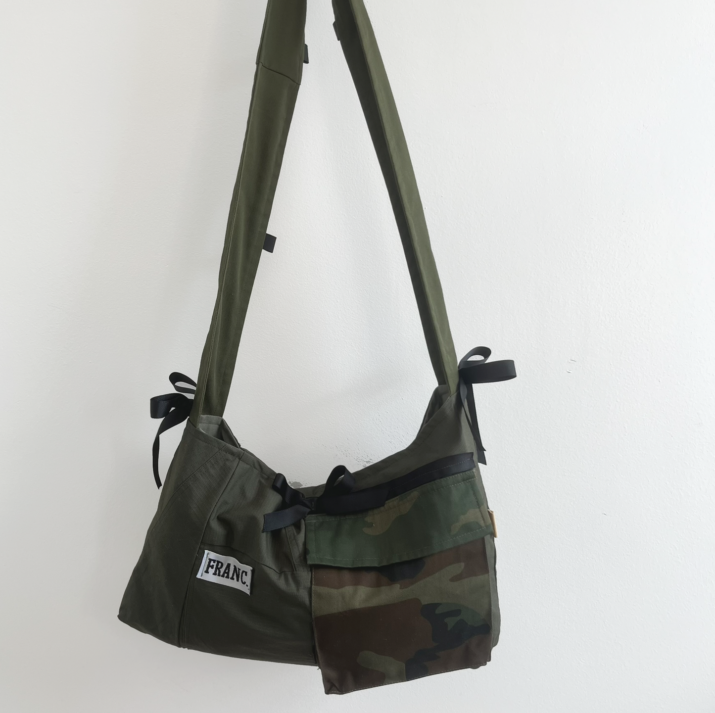 ARMY SURPLUS CROSS BODY BAG