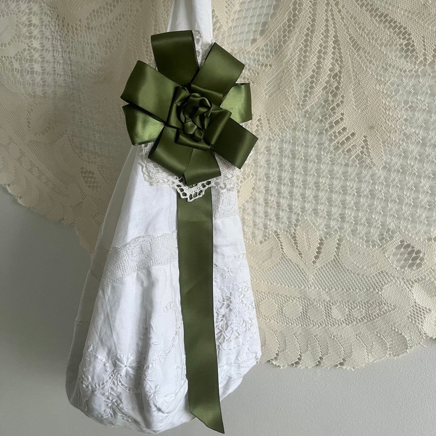 CROCHET RIBBON ROSETTE