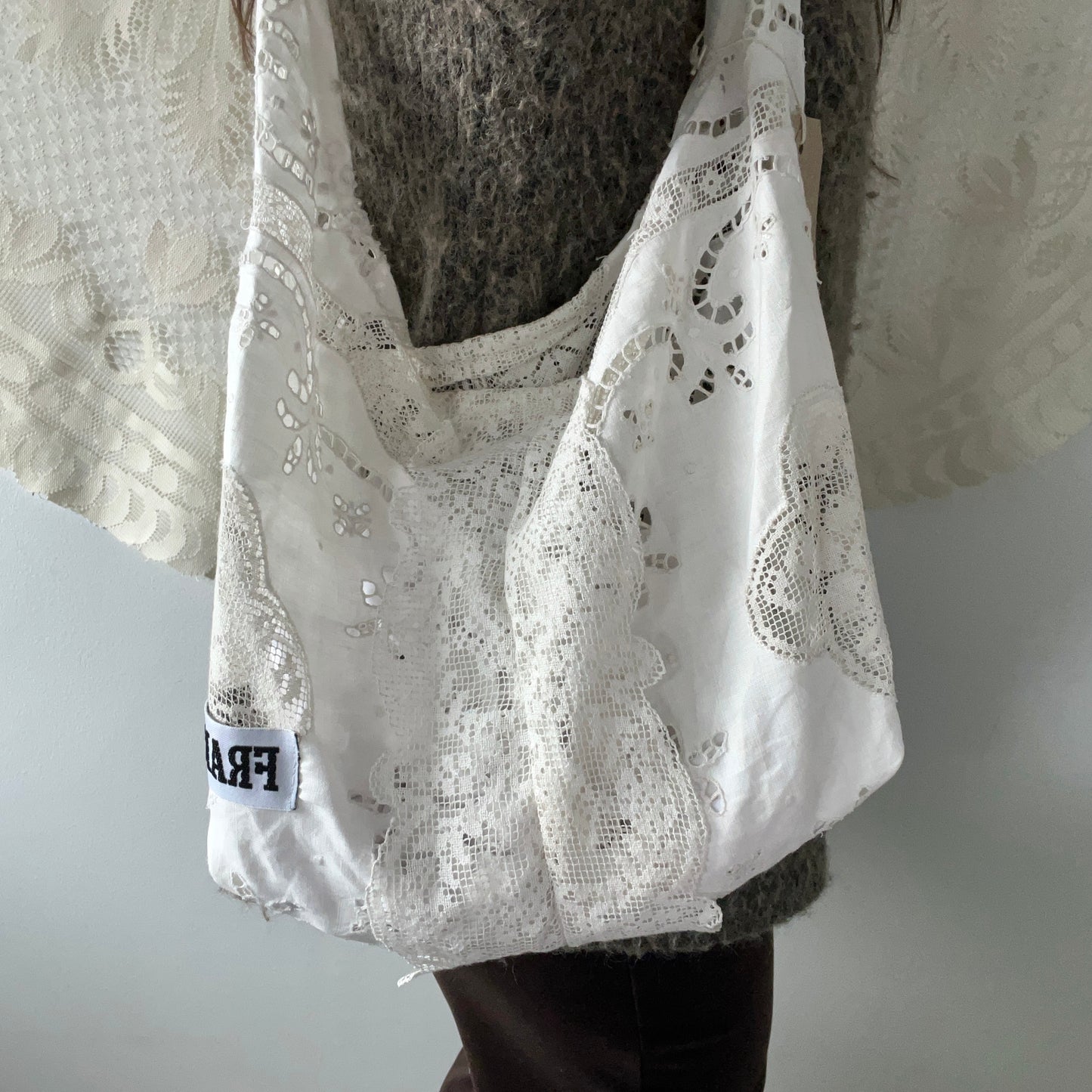 VINTAGE LACE SHOULDER BAG