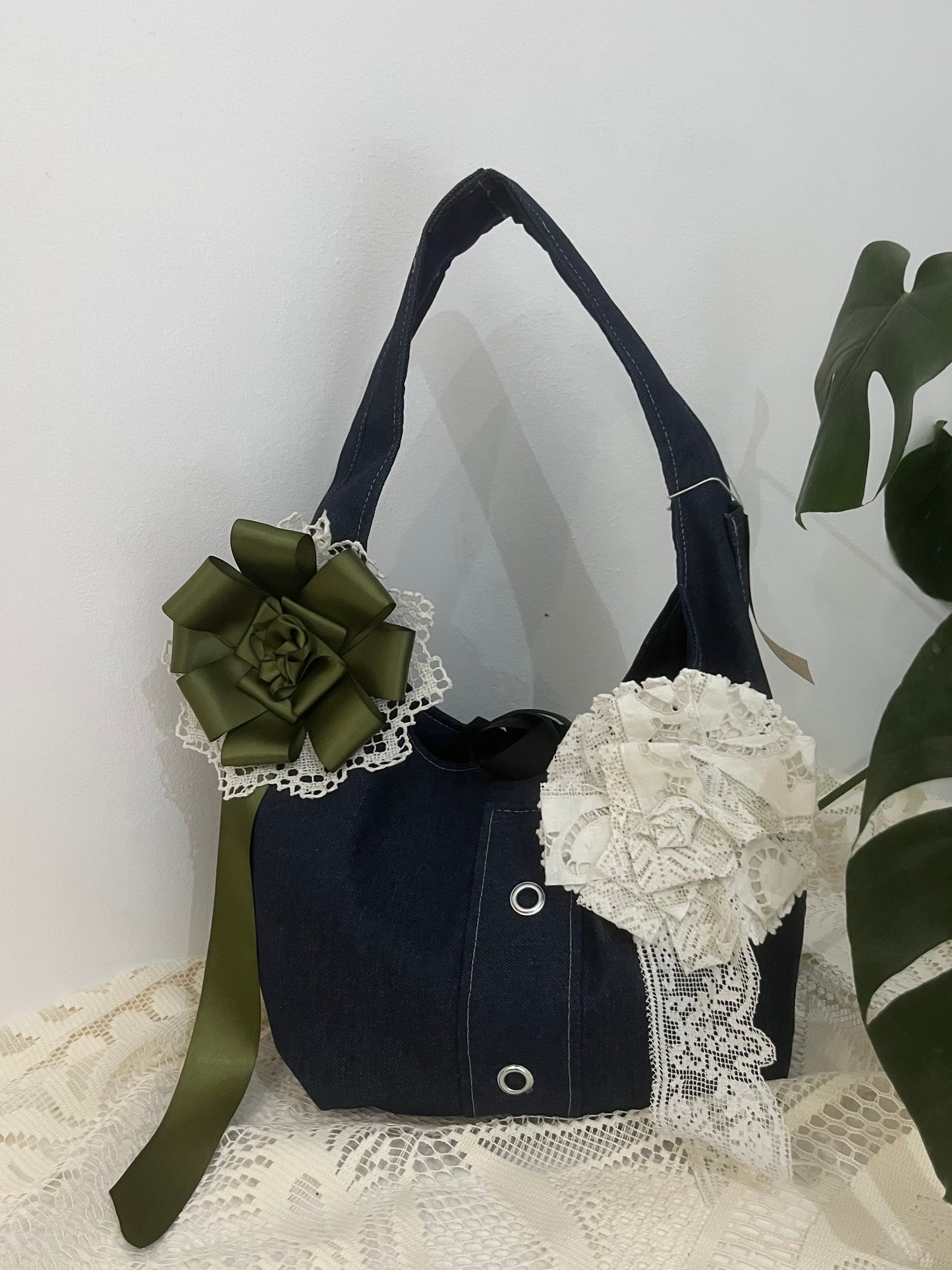 LACE AND CROCHET ROSETTE