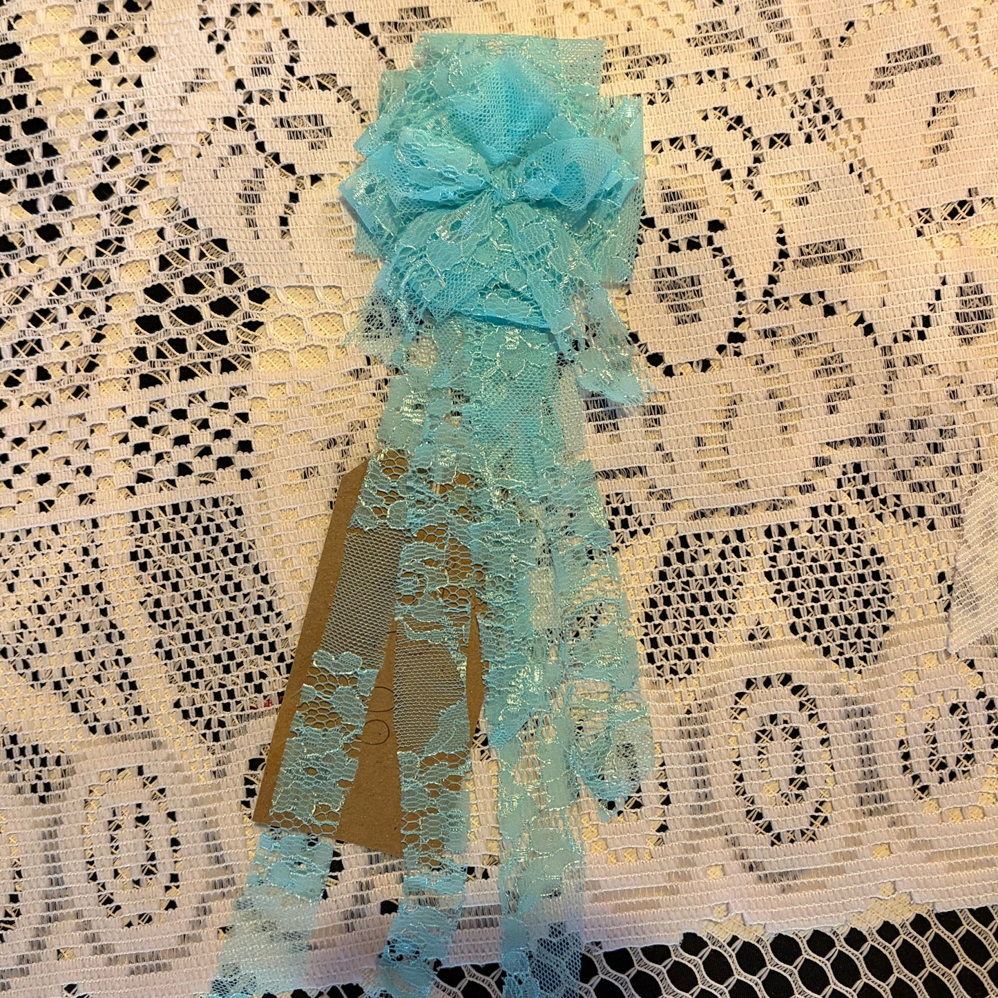 AQUA ROSETTE BAGDE