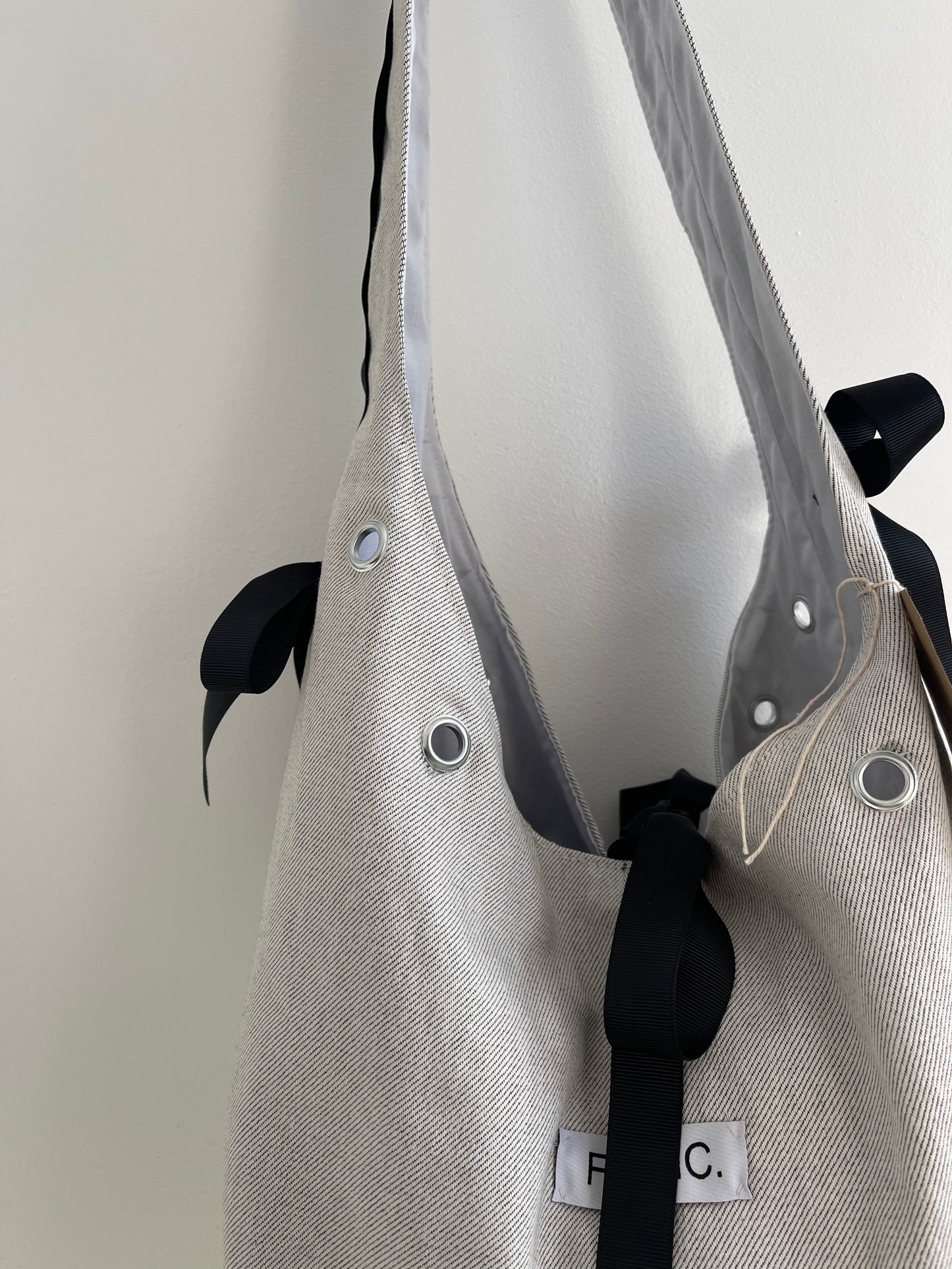 GREY TWILL DEAD STOCK DENIM SLING BAG