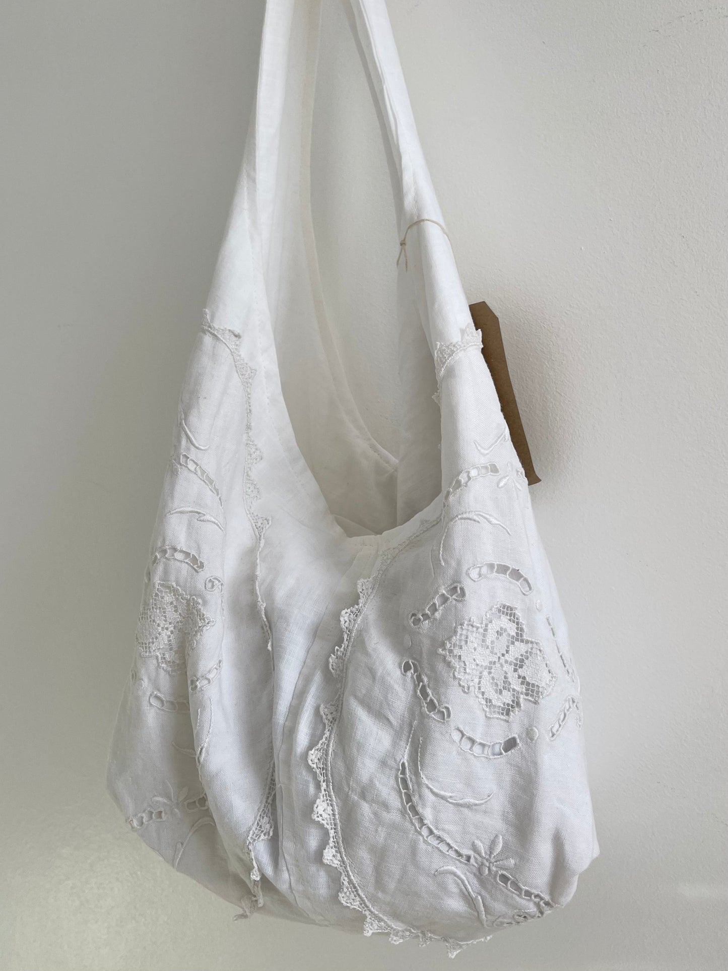VINTAGE LACE AND LINEN SHOULDER BAG
