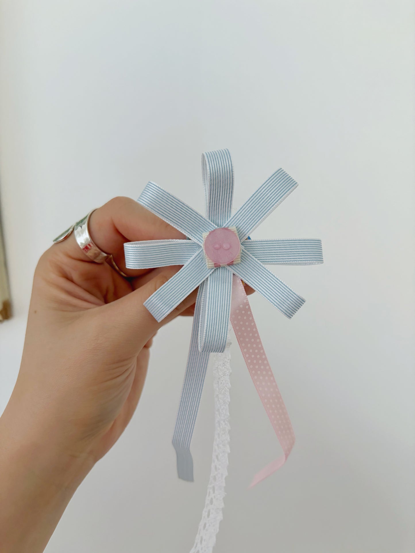 STRIPE DITSY ROSETTE